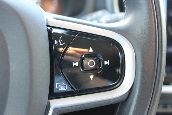 Volvo V60 T6 350PK Automaat Recharge AWD Inscription Long Range / Adaptieve Cruise Control / Verwarmbare voorruit / Harman Kardon Audio / Parkeersensoren met parkeercamera achter