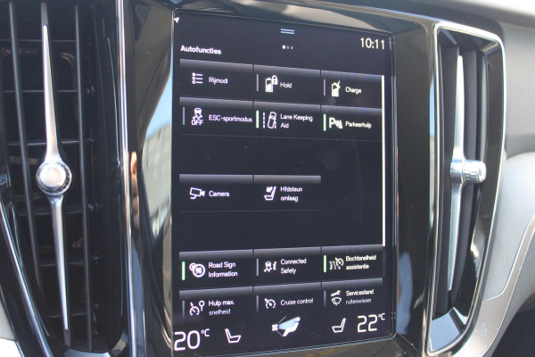 Volvo V60 T6 350PK Automaat Recharge AWD Inscription Long Range / Adaptieve Cruise Control / Verwarmbare voorruit / Harman Kardon Audio / Parkeersensoren met parkeercamera achter