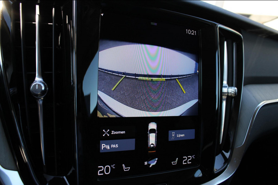 Volvo V60 T6 350PK Automaat Recharge AWD Inscription Long Range / Adaptieve Cruise Control / Verwarmbare voorruit / Harman Kardon Audio / Parkeersensoren met parkeercamera achter