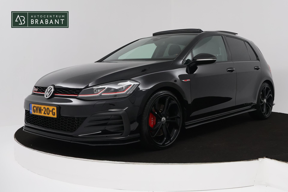 Volkswagen Golf 2.0 TSI GTI TCR (AKRAPOVIC, PANORAMADAK, CAMERA, STOELVERWARMING, CRUISE CONTROL, DEALER ONDERHOUDEN) Volkswagen Golf 2.0 TSI GTI TCR (AKRAPOVIC, PANORAMADAK, CAMERA, STOELVERWARMING, CRUISE CONTROL, DEALER ONDERHOUDEN)