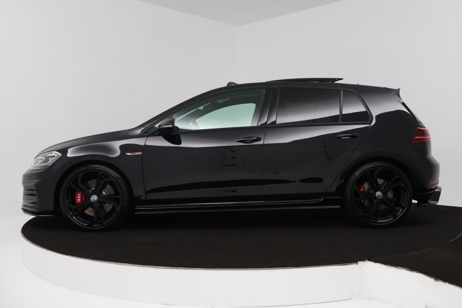 Volkswagen Golf 2.0 TSI GTI TCR (AKRAPOVIC, PANORAMADAK, CAMERA, STOELVERWARMING, CRUISE CONTROL, DEALER ONDERHOUDEN)