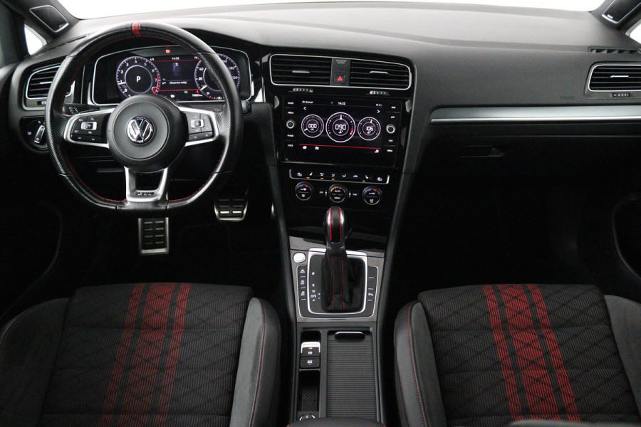 Volkswagen Golf 2.0 TSI GTI TCR (AKRAPOVIC, PANORAMADAK, CAMERA, STOELVERWARMING, CRUISE CONTROL, DEALER ONDERHOUDEN)