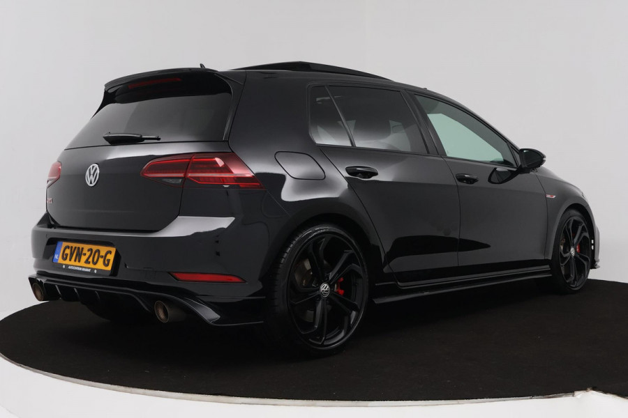 Volkswagen Golf 2.0 TSI GTI TCR (AKRAPOVIC, PANORAMADAK, CAMERA, STOELVERWARMING, CRUISE CONTROL, DEALER ONDERHOUDEN)