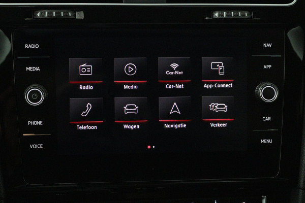 Volkswagen Golf 2.0 TSI GTI TCR (AKRAPOVIC, PANORAMADAK, CAMERA, STOELVERWARMING, CRUISE CONTROL, DEALER ONDERHOUDEN)