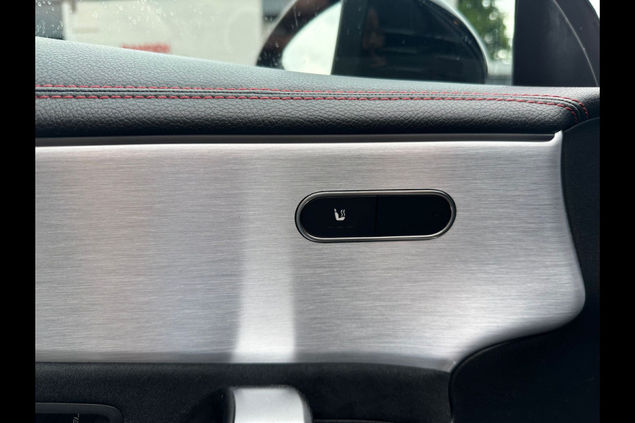 Mercedes-Benz CLA-Klasse 180 Business Solution AMG SFEER / BURMESTER / STOELVERWARMING / DEALER ONDERHOUDEN / CAMERA