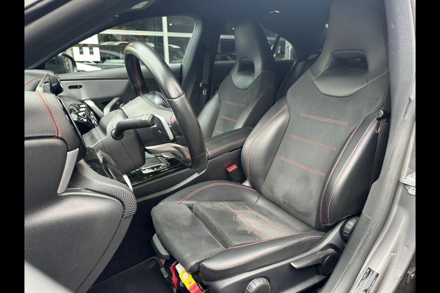 Mercedes-Benz CLA-Klasse 180 Business Solution AMG SFEER / BURMESTER / STOELVERWARMING / DEALER ONDERHOUDEN / CAMERA