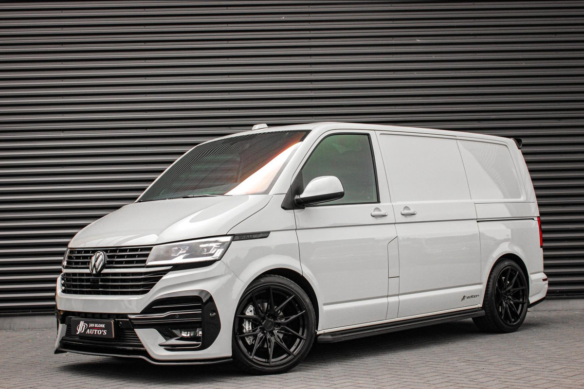 Volkswagen Transporter 2.0 TDI L1H1 150PK DSG JB- EDITION / ACTIVE DISPLAY / PDC / SCHROEFSET / PDC / DIRECT RIJDEN / GTI SEATS Volkswagen Transporter 2.0 TDI L1H1 150PK DSG JB- EDITION / ACTIVE DISPLAY / PDC / SCHROEFSET / PDC / DIRECT RIJDEN / GTI SEATS
