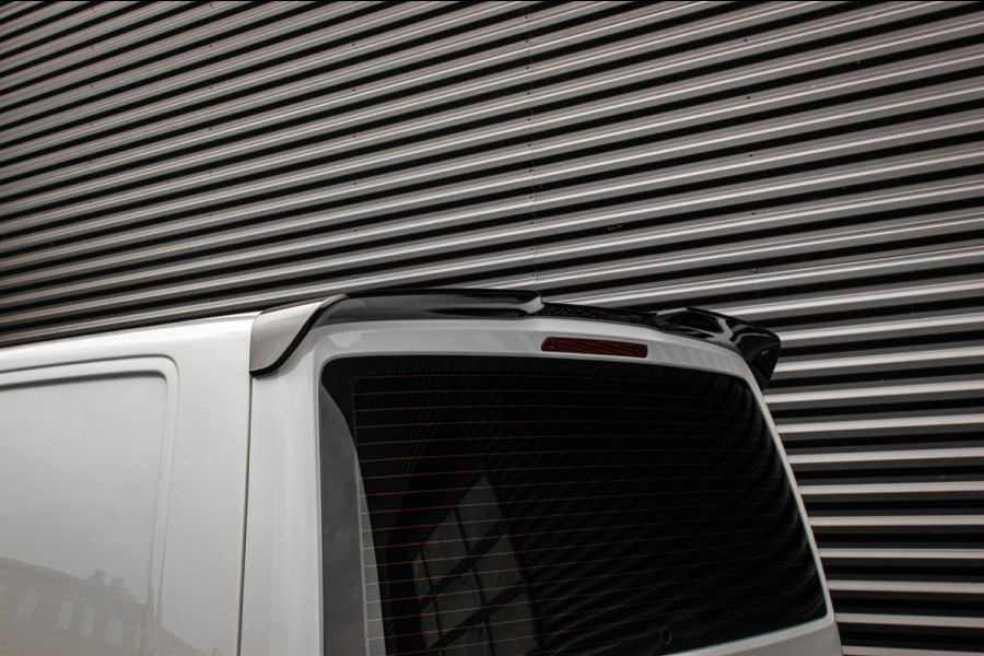 Volkswagen Transporter 2.0 TDI L1H1 150PK DSG JB- EDITION / ACTIVE DISPLAY / PDC / SCHROEFSET / PDC / DIRECT RIJDEN / GTI SEATS