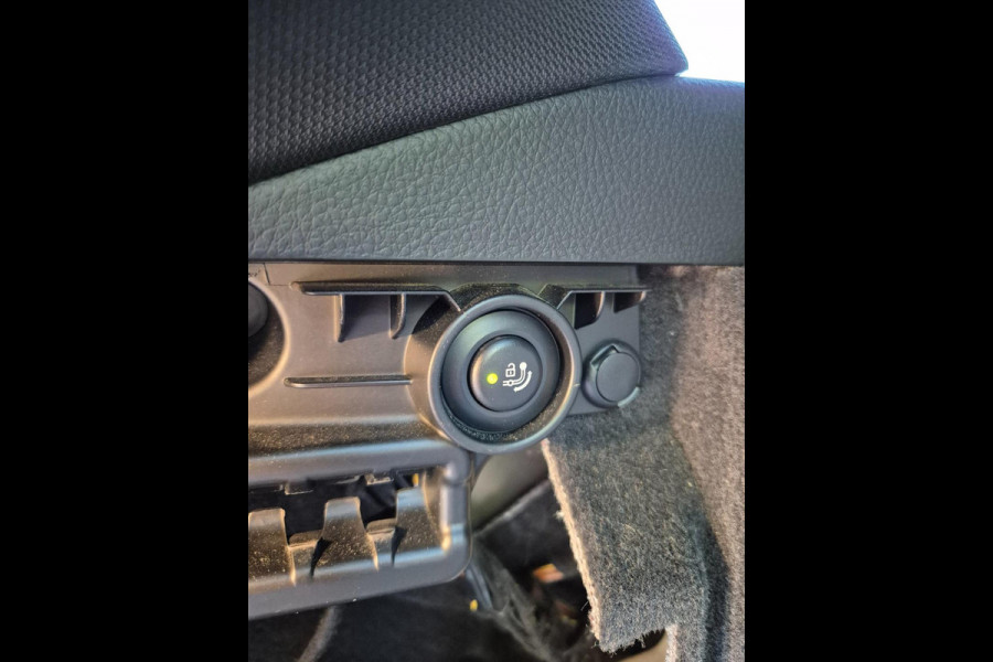 BMW 3 Serie Touring 318i M Sport Pano Apple CarPlat Elk. Trekhaak 19inch NAP Rijklaar Garantie Zwart