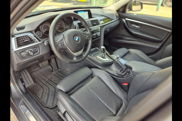 BMW 3 Serie Touring F31 High Executive Sport Elk. Trekhaak Navi RIJKLAAR NEW APK Grijs Garantie MOG.