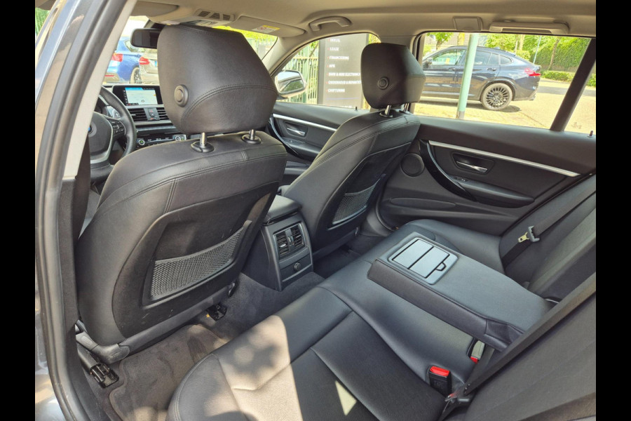 BMW 3 Serie Touring F31 High Executive Sport Elk. Trekhaak Navi RIJKLAAR NEW APK Grijs Garantie MOG.