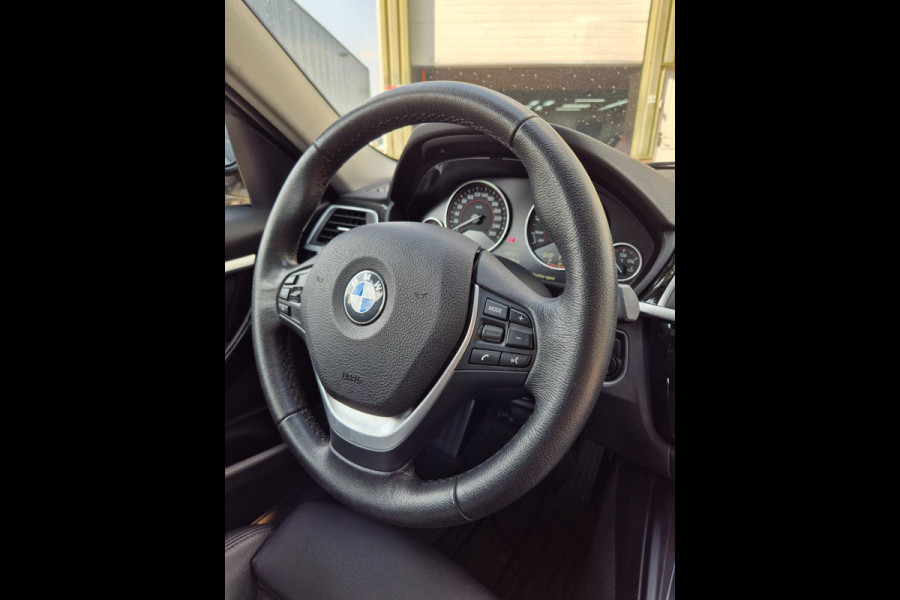 BMW 3 Serie Touring F31 High Executive Sport Elk. Trekhaak Navi RIJKLAAR NEW APK Grijs Garantie MOG.