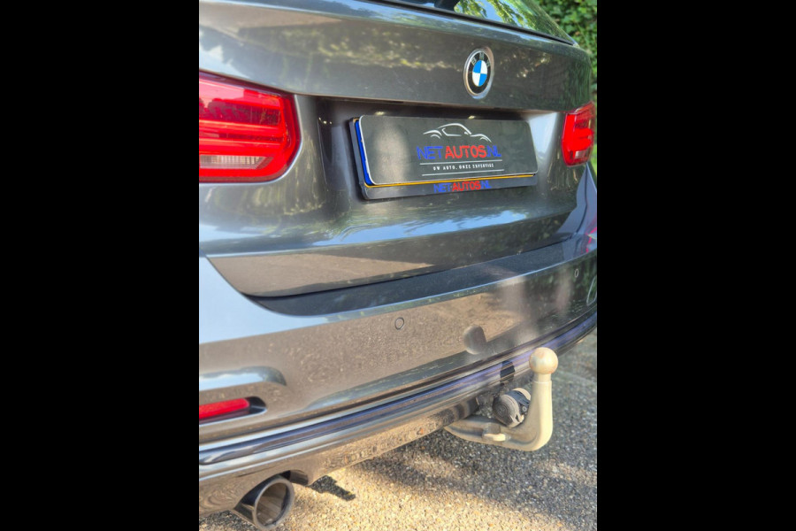 BMW 3 Serie Touring F31 High Executive Sport Elk. Trekhaak Navi RIJKLAAR NEW APK Grijs Garantie MOG.