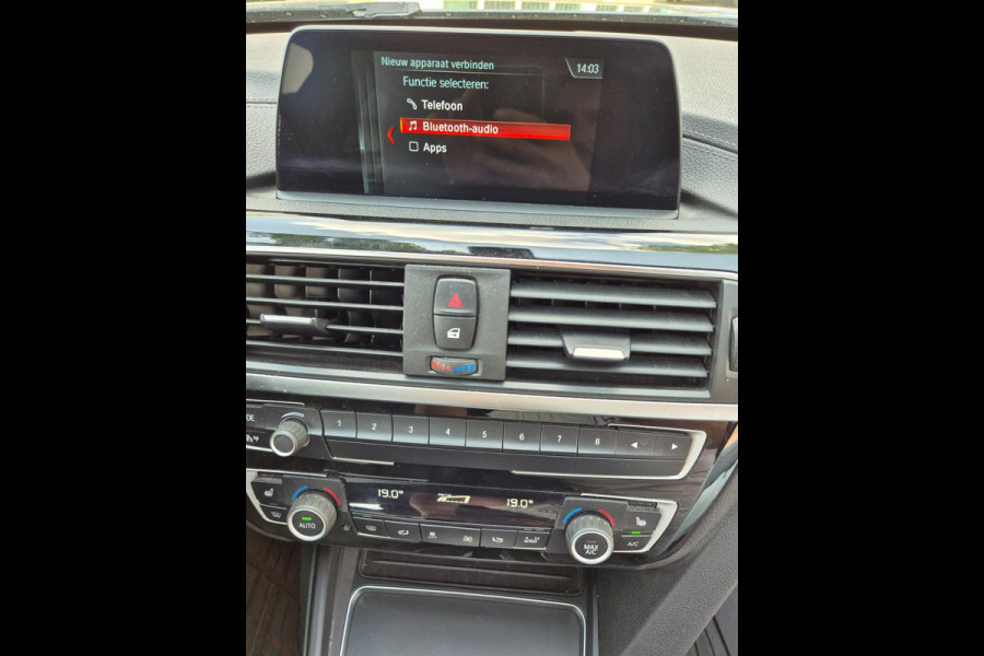 BMW 3 Serie Touring F31 High Executive Sport Elk. Trekhaak Navi RIJKLAAR NEW APK Grijs Garantie MOG.