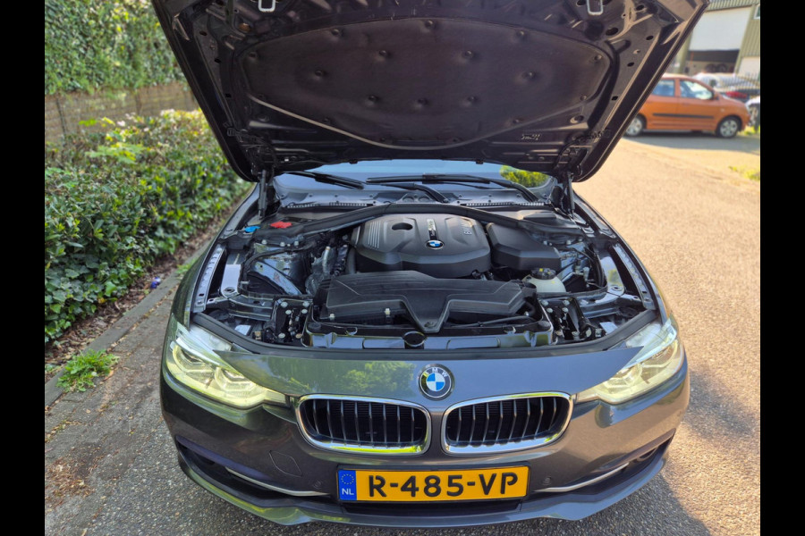 BMW 3 Serie Touring F31 High Executive Sport Elk. Trekhaak Navi RIJKLAAR NEW APK Grijs Garantie MOG.
