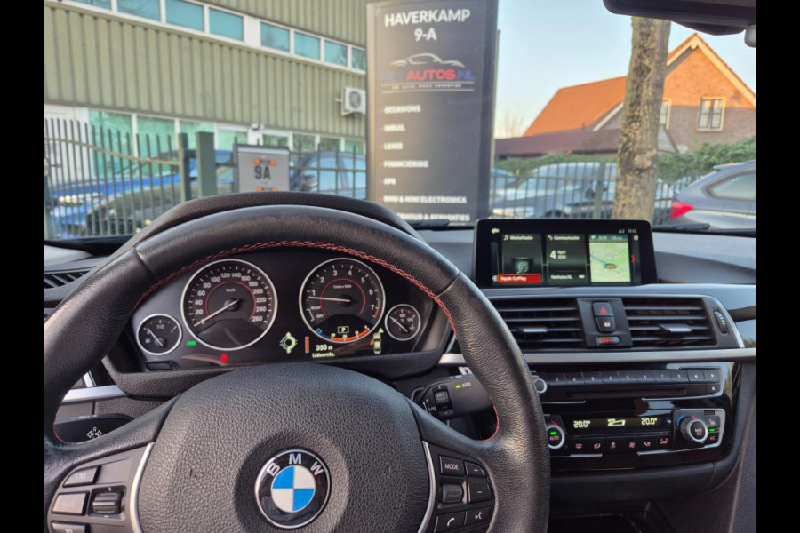 BMW 3-serie 320i Apple CarPlay NBT EVO NAVI Trekhaak Elekt. 2e eigenaar High Executive Sport Stoelen