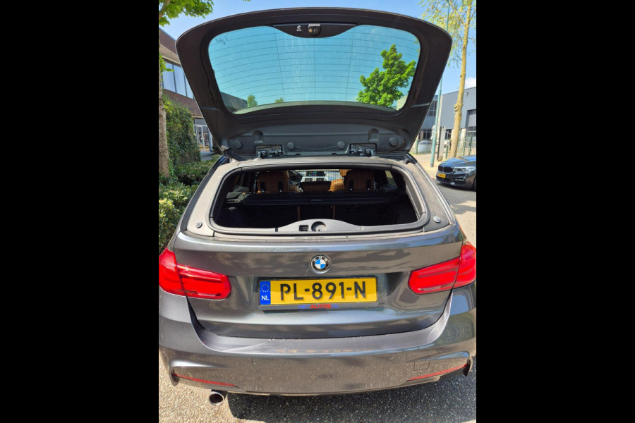 BMW 3-serie F31 M Sport Pano CarPlay H&Kardon NAP 12mnd GARANTIE GARANTIE M Sport Ed. Pano Harman K CarPlay NAP Pre LCI Leder