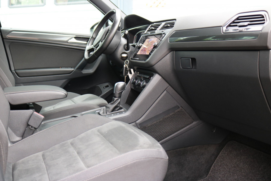 Volkswagen Tiguan 1.5 TSI ACT Highline Business R Panodak Virtuel cockpit Navi Camera Bj:2020