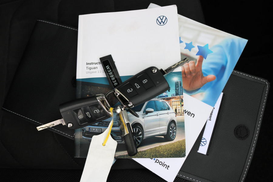 Volkswagen Tiguan 1.5 TSI ACT Highline Business R Panodak Virtuel cockpit Navi Camera Bj:2020