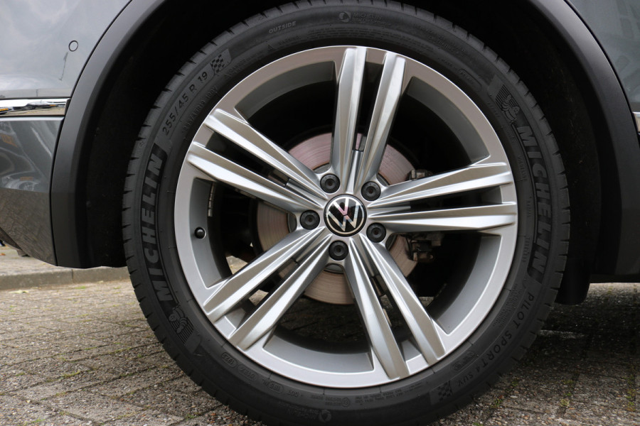 Volkswagen Tiguan 1.5 TSI ACT Highline Business R Panodak Virtuel cockpit Navi Camera Bj:2020