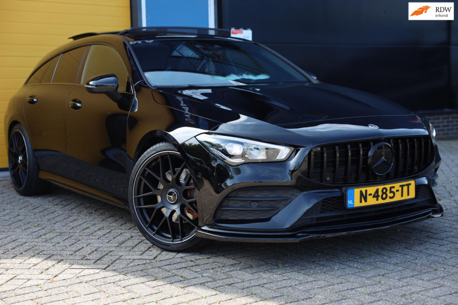 Mercedes-Benz CLA-Klasse Shooting Brake 200 AMG 45 Look / AUT / Navi / Ecc / Lane Assist / Cruise Control / Open Pano / 20 Inch