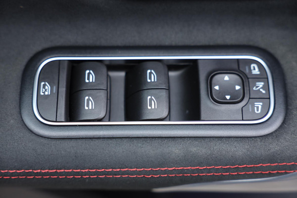 Mercedes-Benz CLA-Klasse Shooting Brake 200 AMG 45 Look / AUT / Navi / Ecc / Lane Assist / Cruise Control / Open Pano / 20 Inch