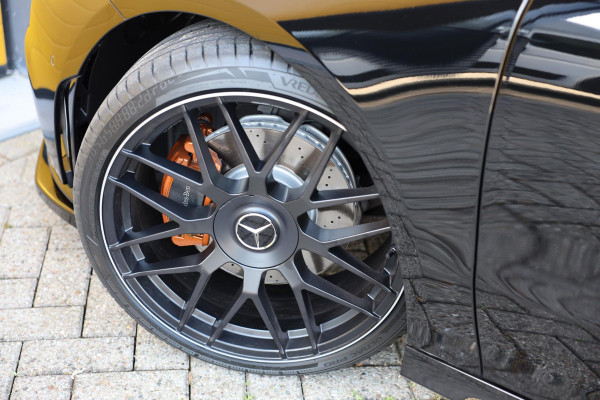 Mercedes-Benz CLA-Klasse Shooting Brake 200 AMG 45 Look / AUT / Navi / Ecc / Lane Assist / Cruise Control / Open Pano / 20 Inch