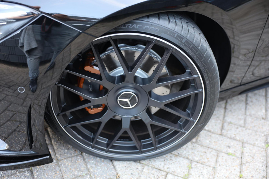 Mercedes-Benz CLA-Klasse Shooting Brake 200 AMG 45 Look / AUT / Navi / Ecc / Lane Assist / Cruise Control / Open Pano / 20 Inch