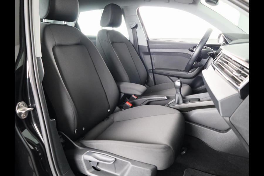 Audi A1 Sportback 25 TFSI epic 95pk | Navigatie | 17 inch Lichtmetalen velgen | Aplle Carplay/ Android Auto | Airconditioning