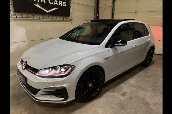 Volkswagen Golf 2.0 TSI GTI Performance