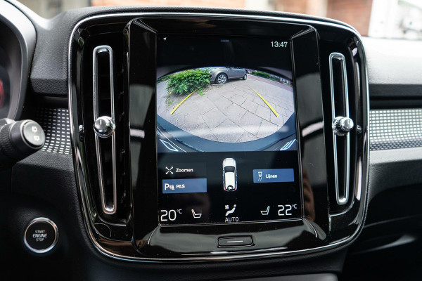 Volvo XC40 2.0 T4 R-Design Pano / Camera / ACC