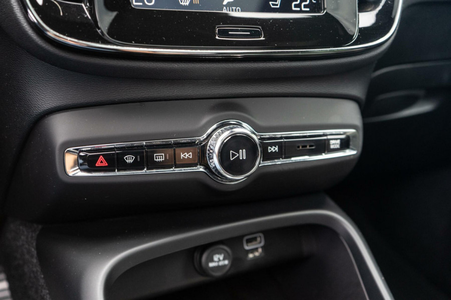 Volvo XC40 2.0 T4 R-Design Pano / Camera / ACC