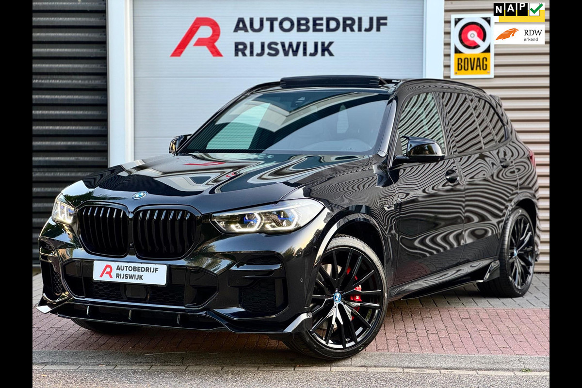 BMW X5 XDrive45e M Sportstoelen/Skylounge/360/Carbon BMW X5 XDrive45e M Sportstoelen/Skylounge/360/Carbon