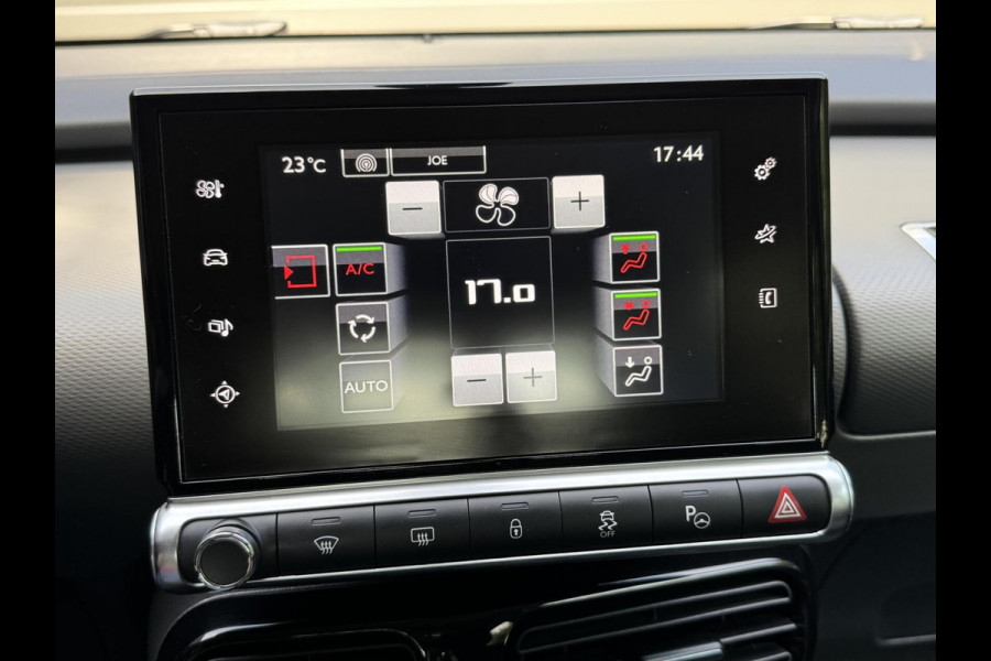 Citroën C4 Cactus 1.2 PureTech Shine 110pk Navigatiesysteem | Climate control | Cruise control | Multifunctioneel stuurwiel | Trekhaak | Isofix |