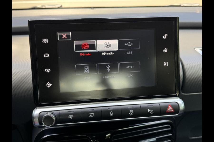 Citroën C4 Cactus 1.2 PureTech Shine 110pk Navigatiesysteem | Climate control | Cruise control | Multifunctioneel stuurwiel | Trekhaak | Isofix |