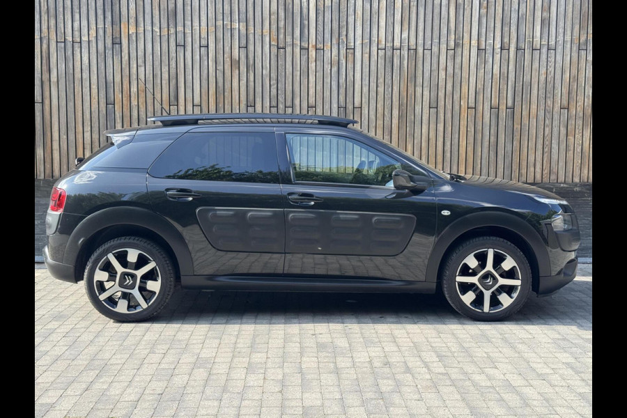 Citroën C4 Cactus 1.2 PureTech Shine 110pk Navigatiesysteem | Climate control | Cruise control | Multifunctioneel stuurwiel | Trekhaak | Isofix |