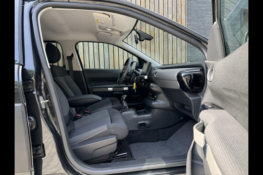 Citroën C4 Cactus 1.2 PureTech Shine 110pk Navigatiesysteem | Climate control | Cruise control | Multifunctioneel stuurwiel | Trekhaak | Isofix |