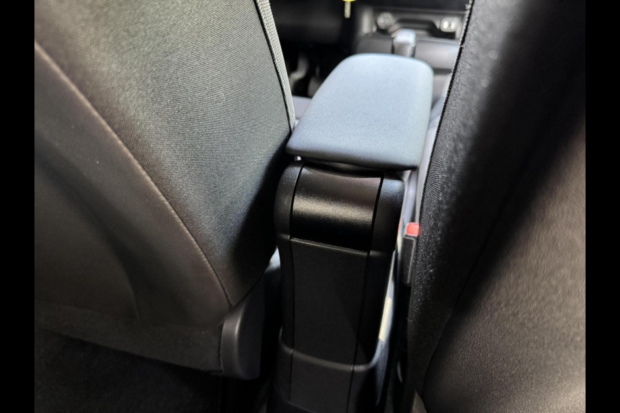 Citroën C4 Cactus 1.2 PureTech Shine 110pk Navigatiesysteem | Climate control | Cruise control | Multifunctioneel stuurwiel | Trekhaak | Isofix |