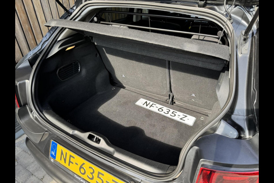 Citroën C4 Cactus 1.2 PureTech Shine 110pk Navigatiesysteem | Climate control | Cruise control | Multifunctioneel stuurwiel | Trekhaak | Isofix |