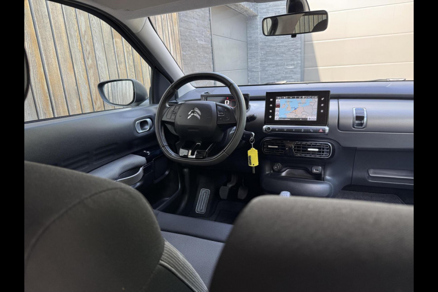 Citroën C4 Cactus 1.2 PureTech Shine 110pk Navigatiesysteem | Climate control | Cruise control | Multifunctioneel stuurwiel | Trekhaak | Isofix |