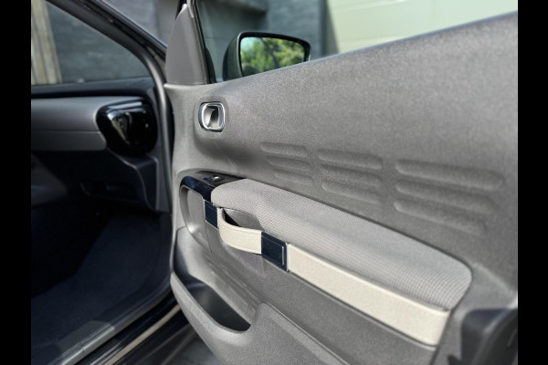 Citroën C4 Cactus 1.2 PureTech Shine 110pk Navigatiesysteem | Climate control | Cruise control | Multifunctioneel stuurwiel | Trekhaak | Isofix |