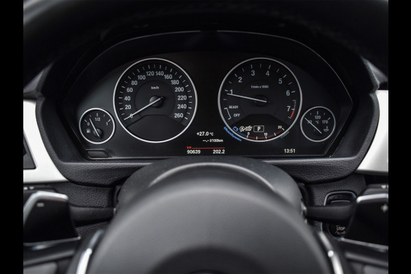 BMW 3-serie 320i CENTENNIAL HIGH EXECUTIVE | 184PK | LED | NL-AUTO | SCHUIF-/-DAK | 19INCH. | PROF. NAVI | STOELVERWARMING | PDC | LEDER