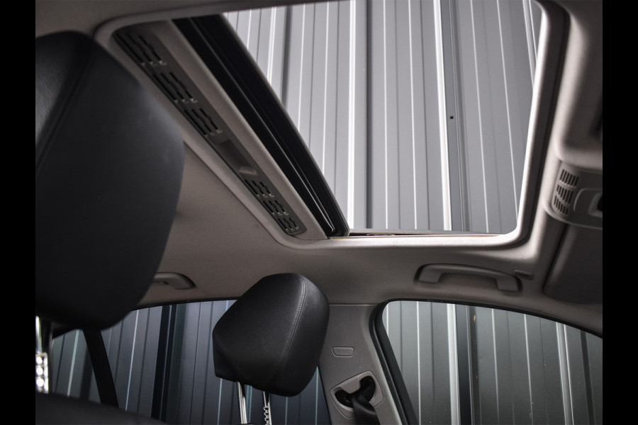 BMW 3-serie 320i CENTENNIAL HIGH EXECUTIVE | 184PK | LED | NL-AUTO | SCHUIF-/-DAK | 19INCH. | PROF. NAVI | STOELVERWARMING | PDC | LEDER