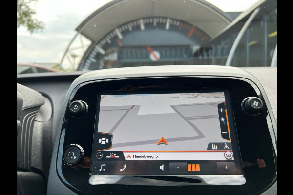 Toyota Aygo 1.0 VVT-i X-PLAY NAVI CAMERA ALLSEASON RIJKLAARPRIJS!