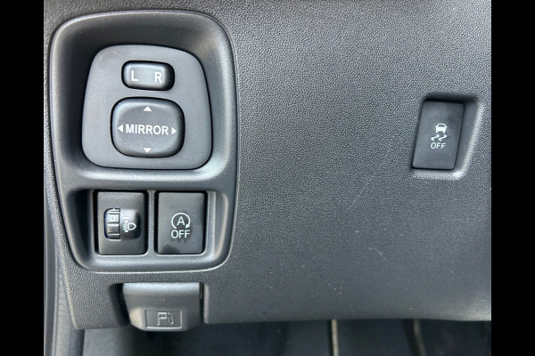 Toyota Aygo 1.0 VVT-i X-PLAY NAVI CAMERA ALLSEASON RIJKLAARPRIJS!