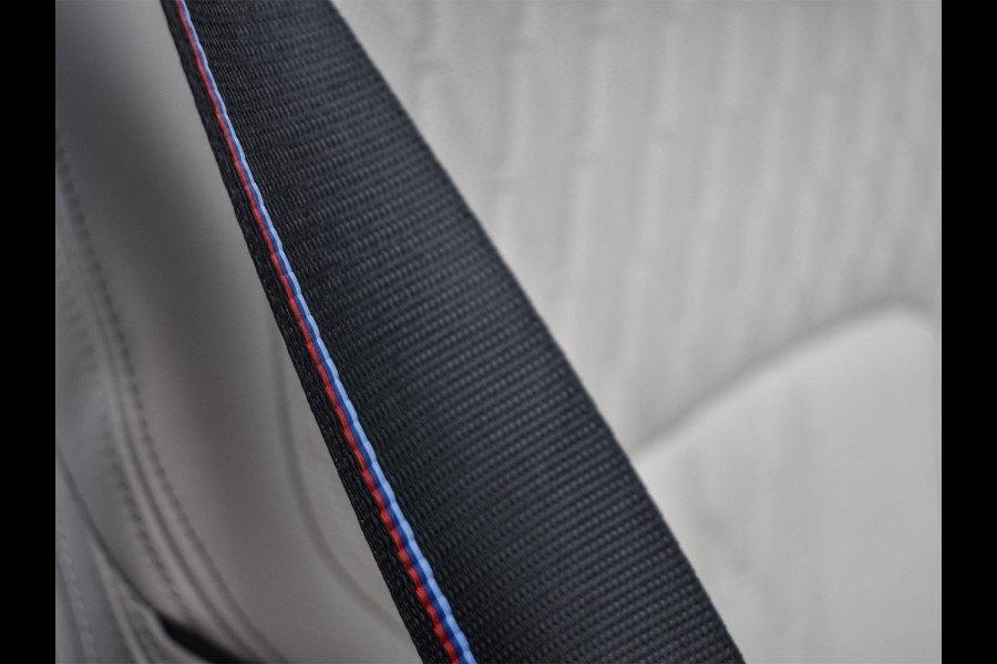 BMW X5 xDrive50e | M-SPORT | COMFORT ACCESS | SOFT-CLOSE | TREKHAAK | PANORAMADAK -SKY LOUNGE | MASSAGE STOELEN | ACOUSTIC GLASS | 4-ZO