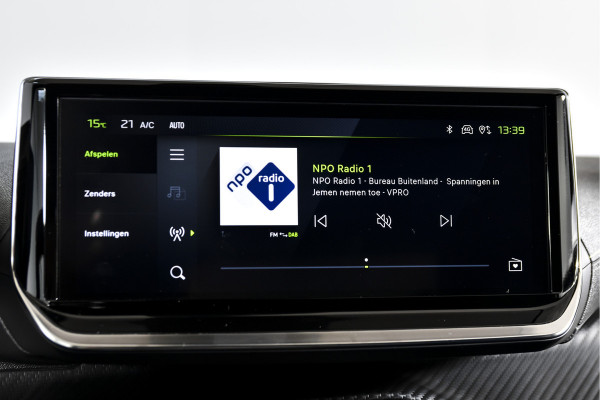 Peugeot 2008 1.2 PureTech 130 PK GT - Automaat | Dig. Cockpit | Adapt. Cruise | Elek. stoel | Stoelverw. | PDC | Camera | NAV + App. Connect | ECC | LM 17" | 6663
