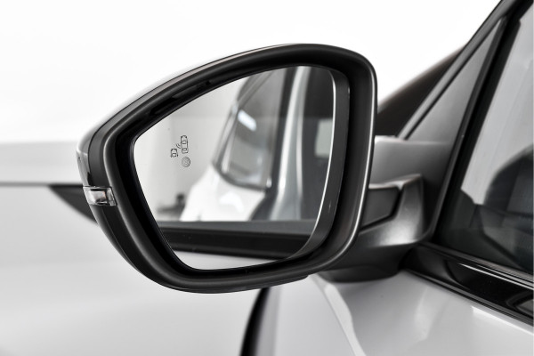 Peugeot 2008 1.2 PureTech 130 PK GT - Automaat | Dig. Cockpit | Adapt. Cruise | Elek. stoel | Stoelverw. | PDC | Camera | NAV + App. Connect | ECC | LM 17" | 6663