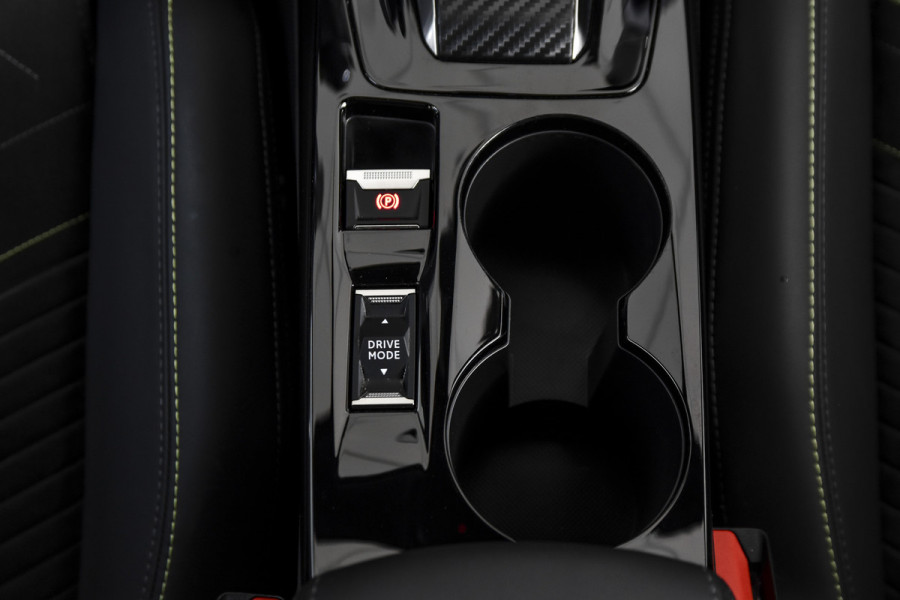 Peugeot 2008 1.2 PureTech 130 PK GT - Automaat | Dig. Cockpit | Adapt. Cruise | Elek. stoel | Stoelverw. | PDC | Camera | NAV + App. Connect | ECC | LM 17" | 6663