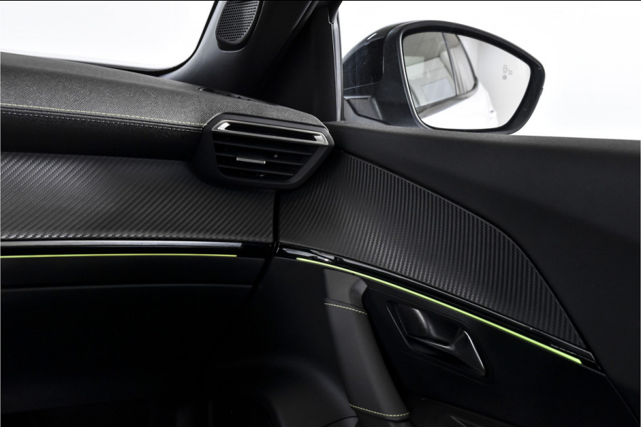 Peugeot 2008 1.2 PureTech 130 PK GT - Automaat | Dig. Cockpit | Adapt. Cruise | Elek. stoel | Stoelverw. | PDC | Camera | NAV + App. Connect | ECC | LM 17" | 6663